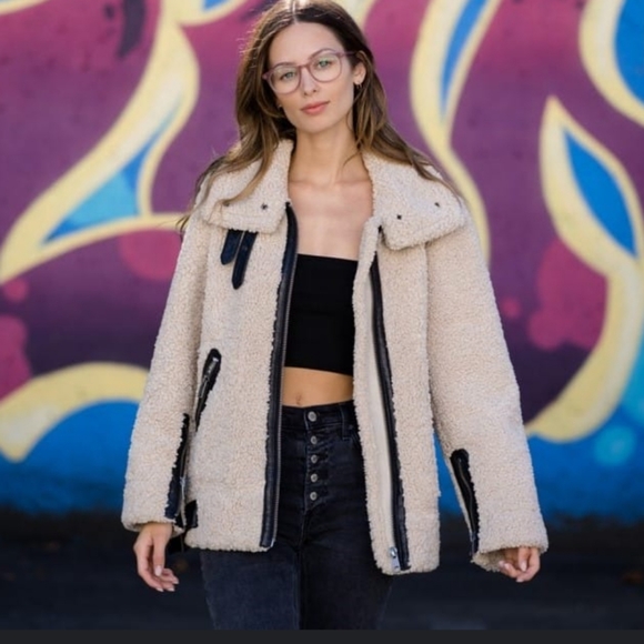 Zara Contrasting Faux Fur Shearling Jacket - Picture 2 of 13